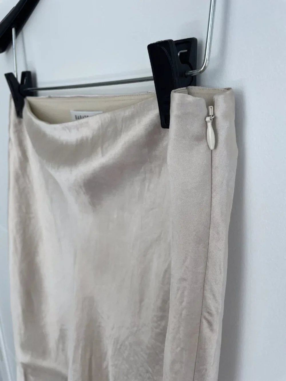 Babaton Aritzia Slip Satin Maxi Skirt Champagne Denude Bias Cut Size 2 - Picture 4 of 6